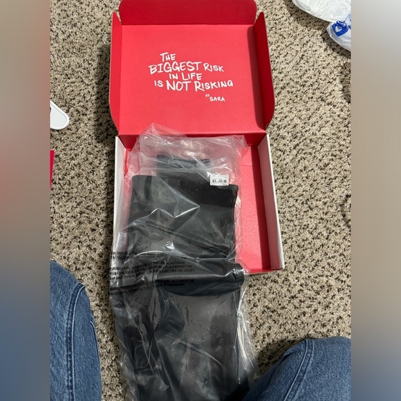 NWT Faux Leather Leggings Black L - Picture 3 of 4